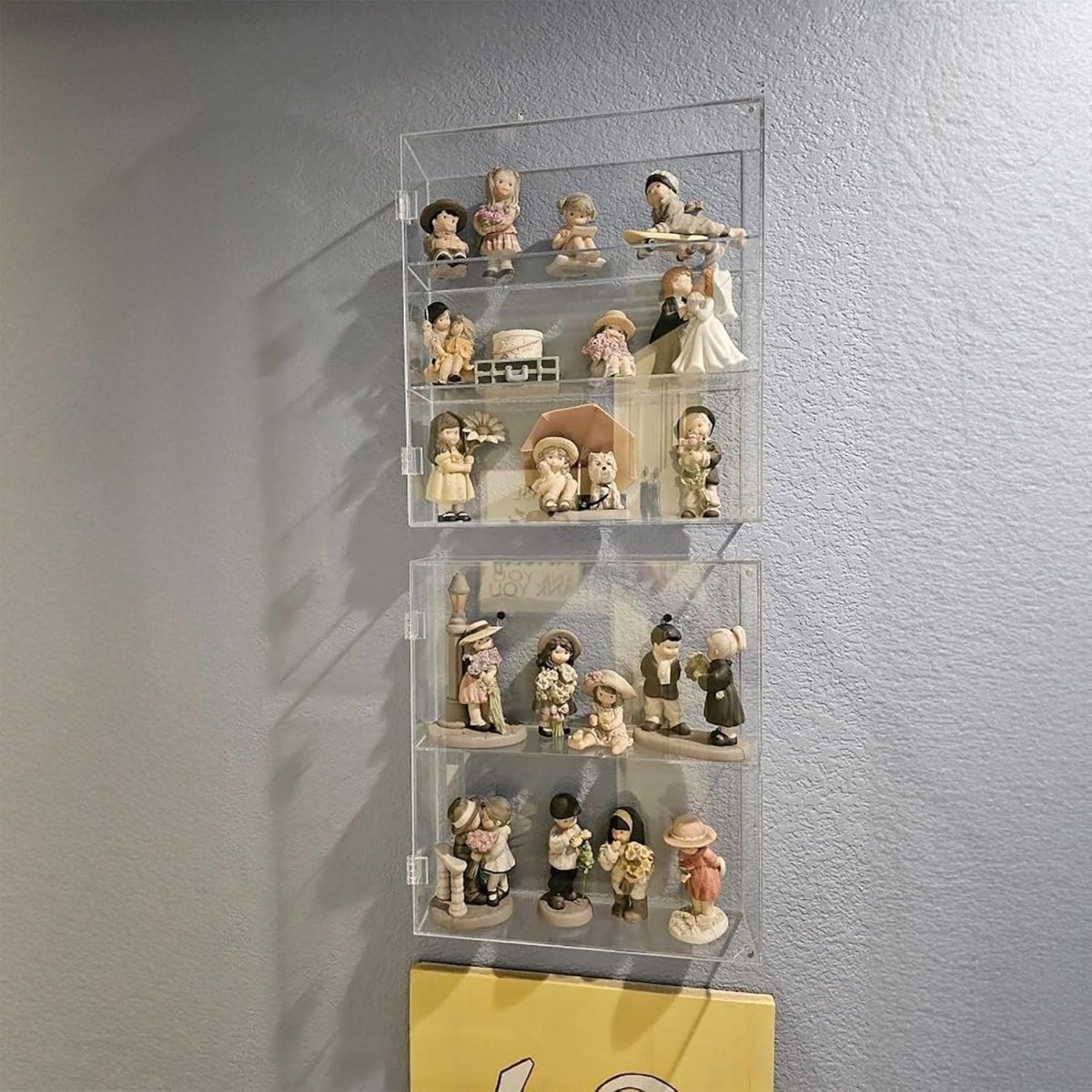 3-Compartment Acrylic Display Case - NIUBEE